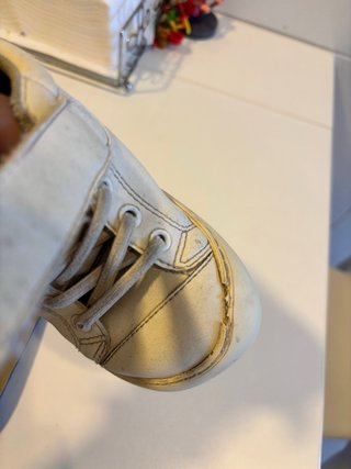 Zapato Feroz Blanco Talla 27