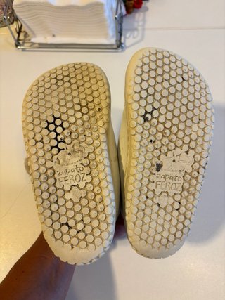 Zapato Feroz Blanco Talla 27