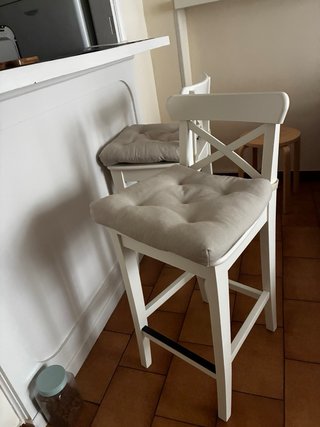 2 Taburetes Altos IKEA INGOLF + Cojines