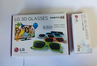 Occhiali 3D LG Cinema Party Pack x5 più AG-F210 x2