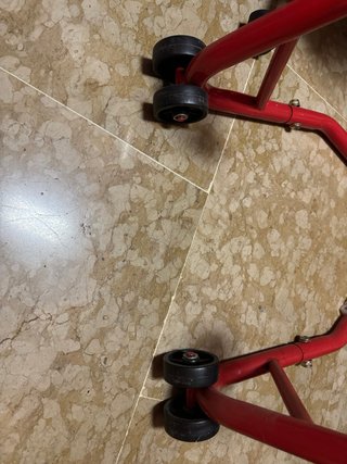 Caballete moto trasero para basculante – Rojo