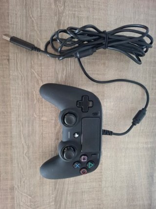 Control PS4 Negro con Cable