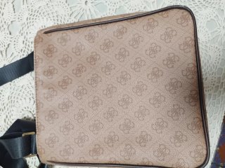 Bandolera Guess Beige y Marrón