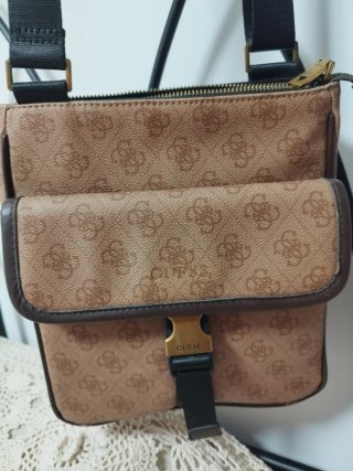 Bandolera Guess Beige y Marrón