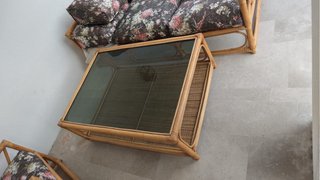 Mesa centro bambú y ratán tapa cristal