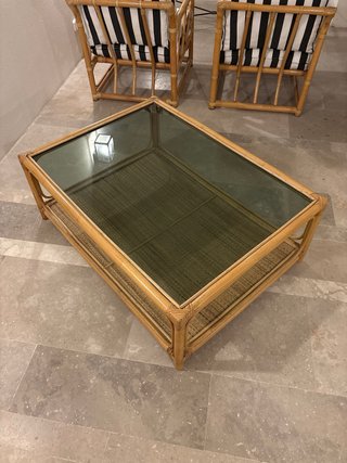 Mesa centro bambú y ratán tapa cristal