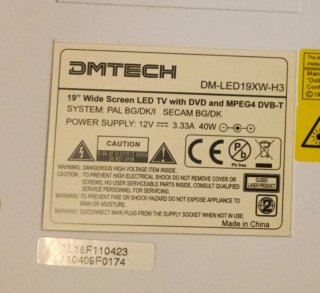 TV LED Simtech 12V/220V + Soporte + Mando