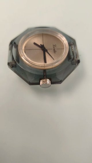 Reloj Zinko Octogonal Dorado y Gris