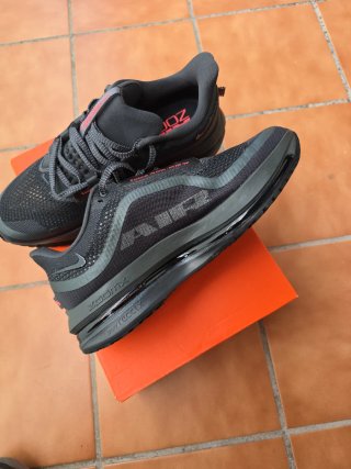 Zapatillas Nike Pegasus Premium Negras Rojas