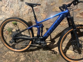 Bicicleta Eléctrica Trek Azul/Morado