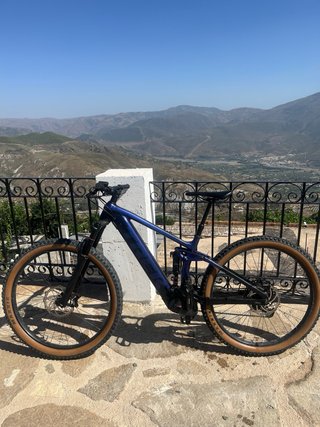 Bicicleta Eléctrica Trek Azul/Morado