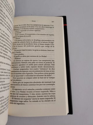 El Papa Rojo La Gloria del Olvido