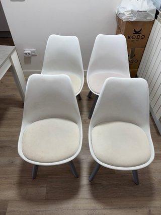 Mesa Comedor Extensible + 4 Sillas