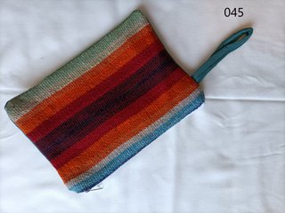 Bolso sobre tejido lana telar