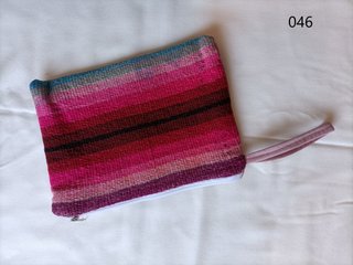 Bolso sobre tejido lana telar