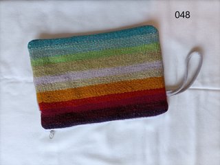 Bolso sobre tejido lana telar