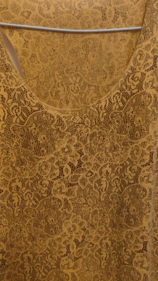 Camiseta tirantes mujer estampada amarilla