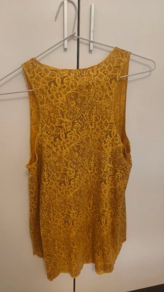 Camiseta tirantes mujer estampada amarilla
