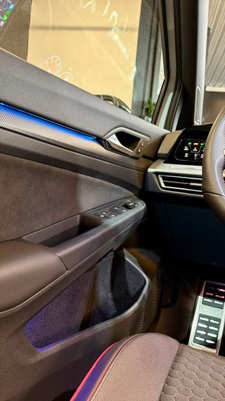 Volkswagen Golf 2024