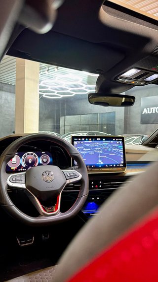 Volkswagen Golf 2024