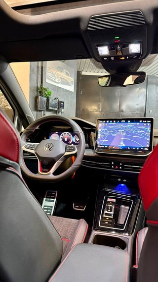 Volkswagen Golf 2024