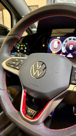 Volkswagen Golf 2024