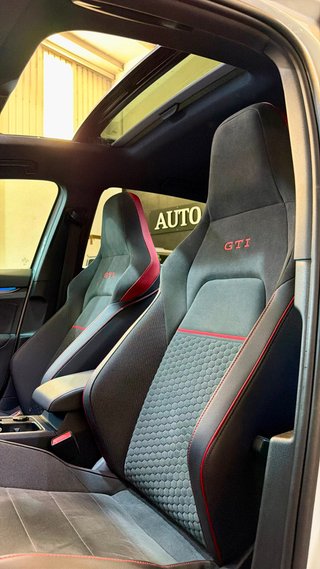 Volkswagen Golf 2024
