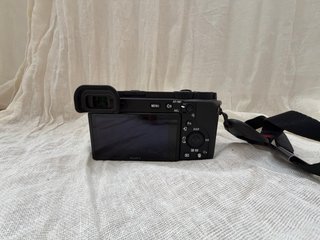 Sony A6600 + 16-50 OSS | Solo 112 disparos