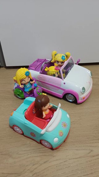 Coches y moto Pinypon con figuras