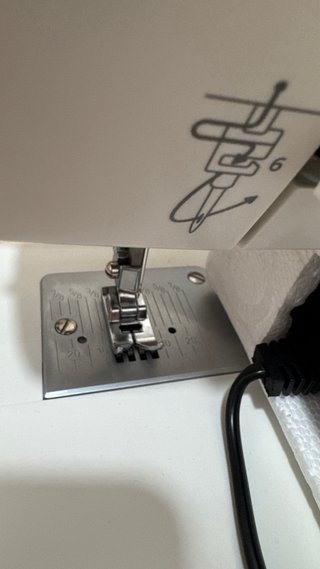 SilverCrest máquina de coser SNM 33 C1