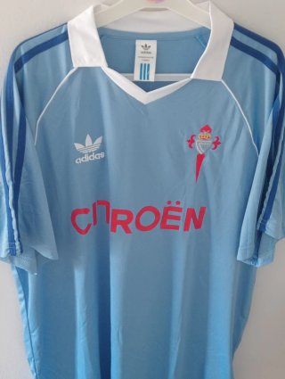 Camiseta clasica Celta de Vigo. Talla XL