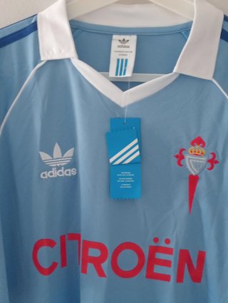 Camiseta clasica Celta de Vigo. Talla XL