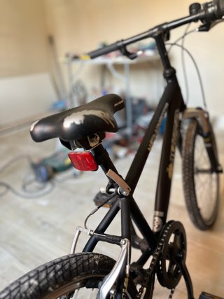 Bicicleta niño Avigo en negra. Poco uso