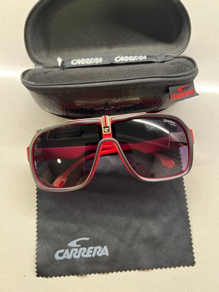 Gafas de sol Carrera Rojas y Negras