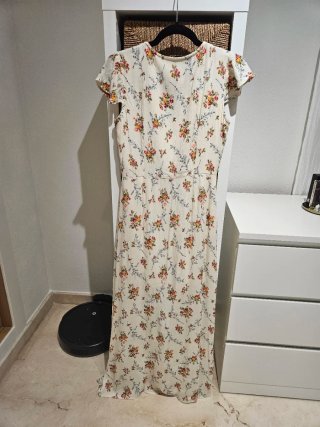 Vestido Midi Floral Stradivarius