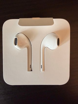 Apple EarPods Lightning Blancos