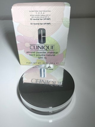 Clinique Polvo Compacto N°02 Neutral Fair