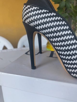Scarpe con tacco Guess