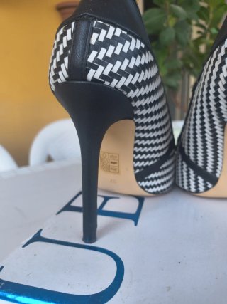 Scarpe con tacco Guess