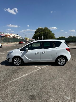 Opel Meriva 2011 (listo para usar)