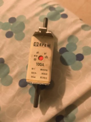 Térmicos diferentes amperios y fusibles varios