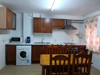 Alquilo piso en la linea solo docentes
