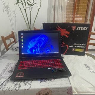 MSI Gaming Laptop con Teclado Retroiluminado Rojo