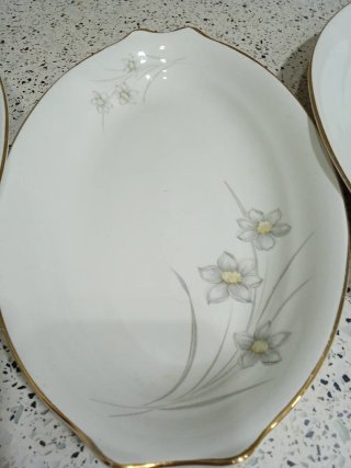 3 bandejas porcelana y plato postre