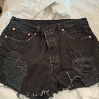 Shorts vaqueros negros rotos