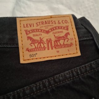 Shorts vaqueros negros rotos