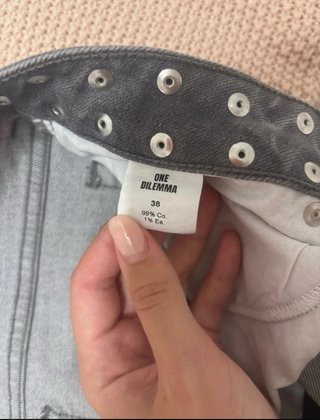Pantalones Campana One Dilema Grises con Alas