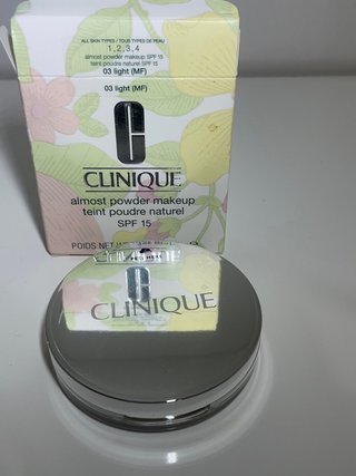 Clinique Almost Powder N°03 Light MF