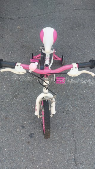 Bicicleta niña /o 14 pulgadas con ruedines.