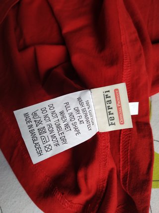 Camiseta oficial original escudería Ferrari